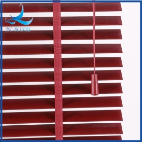 2 Wood Venetian Blinds