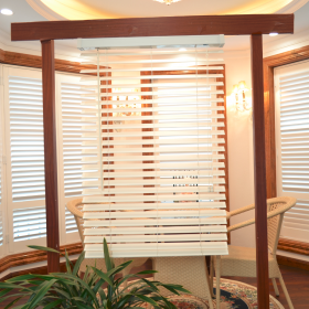 White Color Wand Control Foam Wood Venetian Blinds